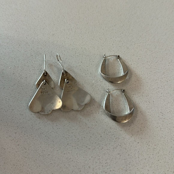 Lot of two pairs of modern sterling silver earrings - Picture 2 of 3